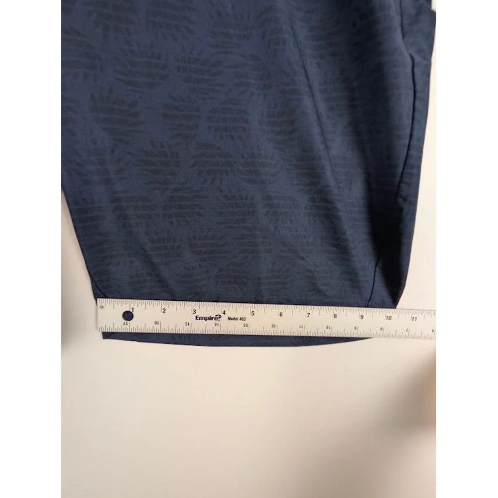TravisMathew Golf Shorts Mens 34 Navy Blue Palm Leaf Print Stretch Performance